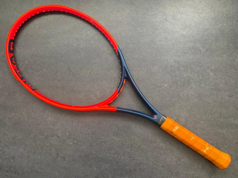 Tennis Racket With Vintage Style-Head TGT307.2 Radical 2023 (16X19)