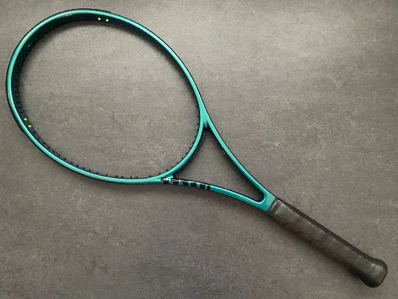 Tennis Racket With Balanced Weight-Wilson H22 (18X20)