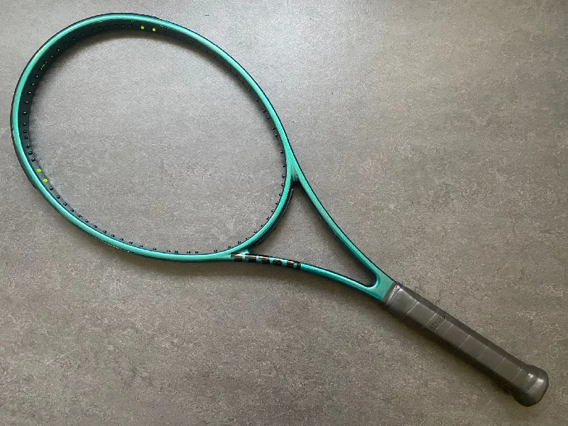 Tennis Racket For Casual Courts-Wilson H22 (18X20)